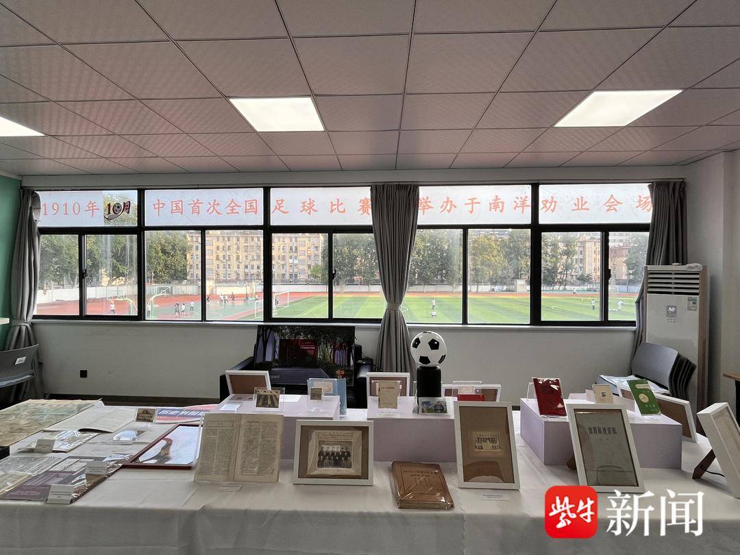 划在更多文 划在更多文