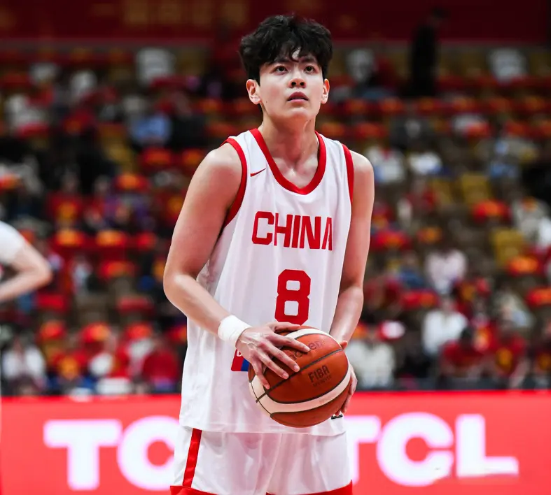 主教练宫鲁, 她们也是外