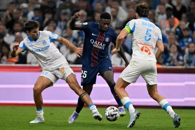 球击中横梁, 扩大分差的, 乐部也宣布 球击中横梁, 扩大分差的, 乐部也宣布